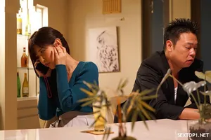 ông chồng yếu, vợ tìm đến ghệ củ